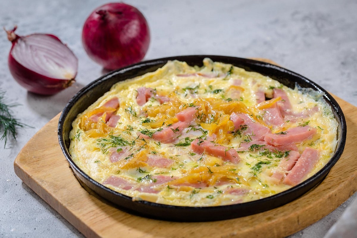 Je oveľa jemnejšie ako raclette a je hotové za chvíľu: môj recept na kozí syr, šunku a parmezán pripravený na panvici si získal celú moju rodinu.