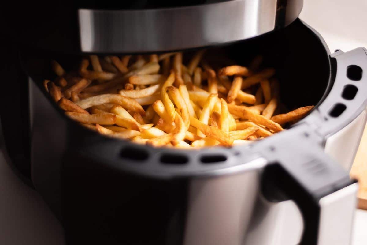 Od té doby, co jsem začala používat tento jednoduchý trik, jsou moje hranolky připravené ve fritéze vždy křupavé.